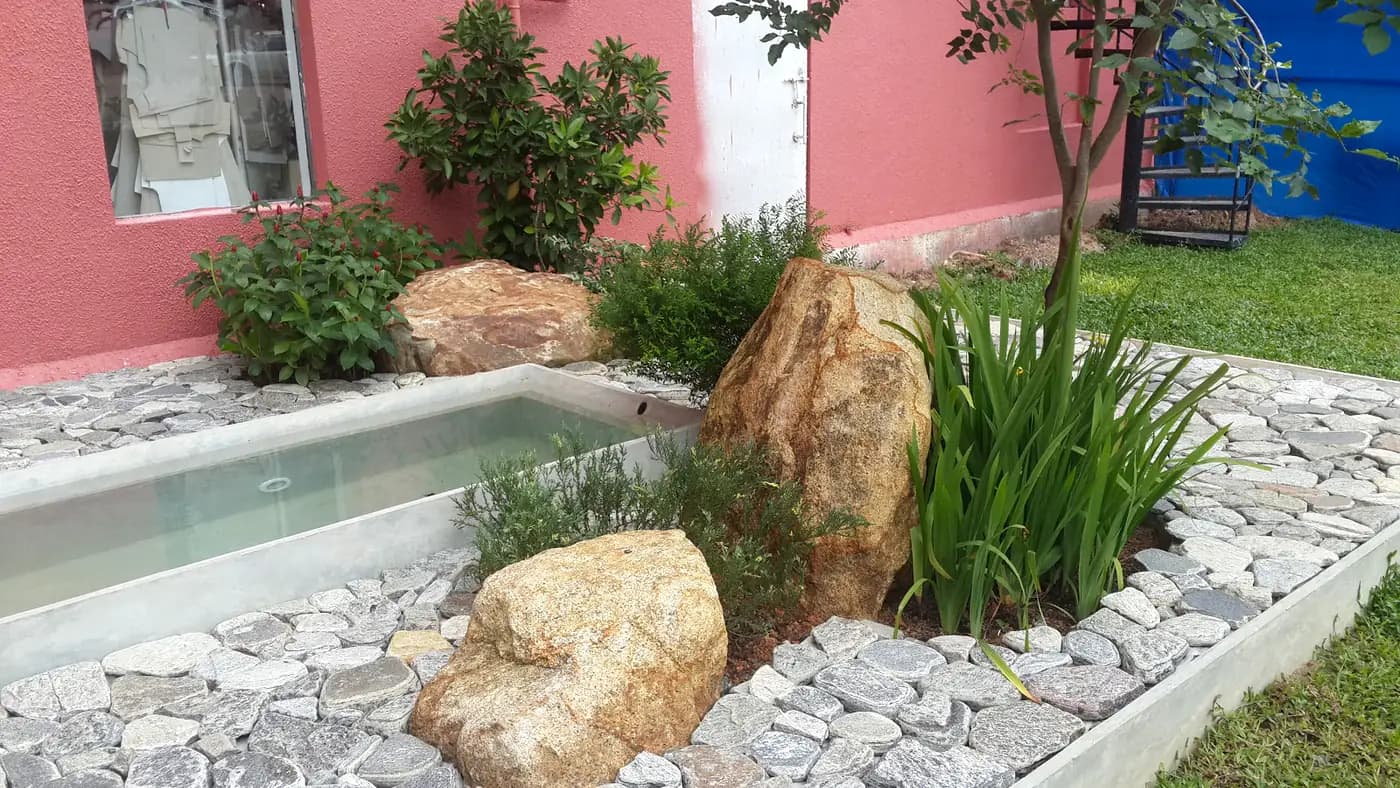 Landscaped courtyard garden at a Colombo office complex