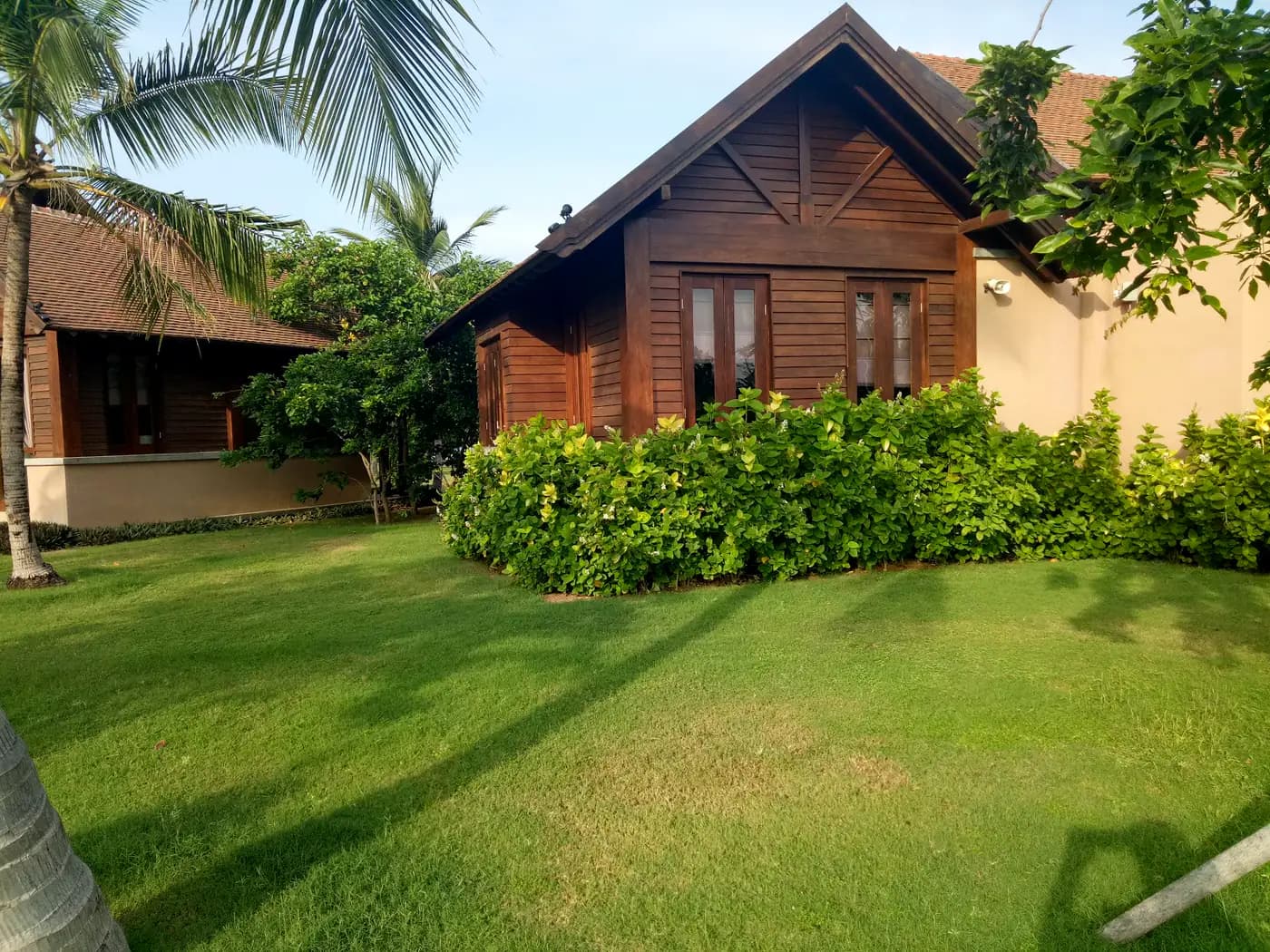 Planting used as a natural partition between villas at Hotel Anantaya, Pasikuda