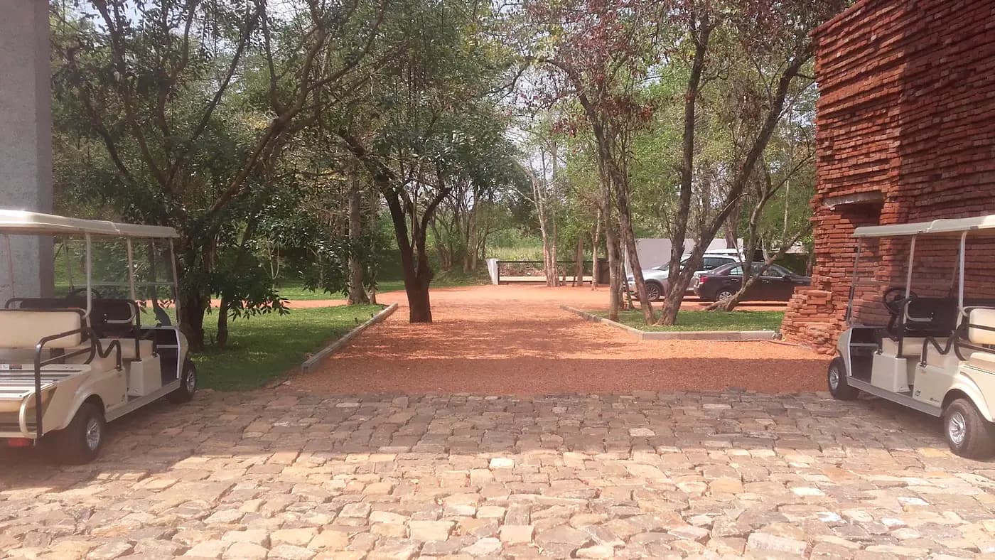 Courtyard planting framed by rock and timber at Sigiriya Jungles